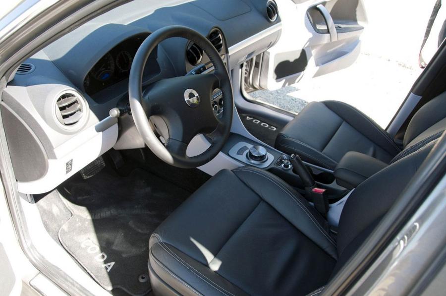  Coda Sedan 2012 года  (фото 36 из 51)